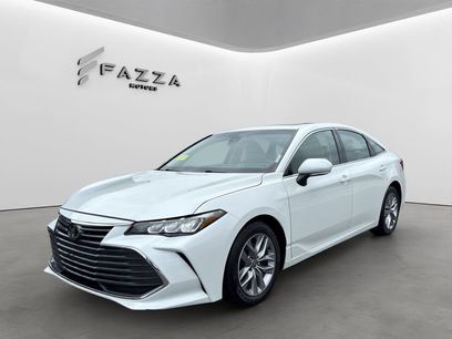 Used 2022 Toyota Avalon XLE w/ Moonroof Package