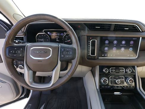 Used 2021 GMC Yukon Denali AWD/4WD image 13