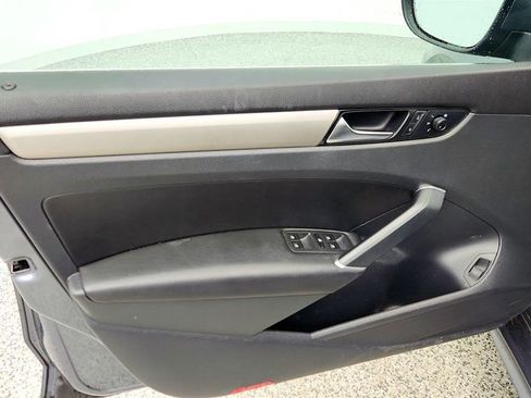 Used 2020 Volkswagen Passat 2.0T SE w/ Sunroof Package image 11