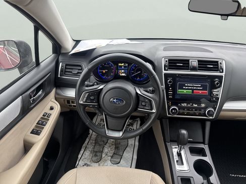Used 2018 Subaru Outback 2.5i Premium image 15