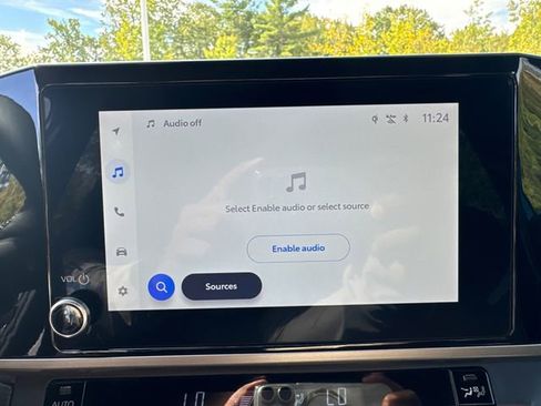 Certified 2025 Toyota Camry SE image 35