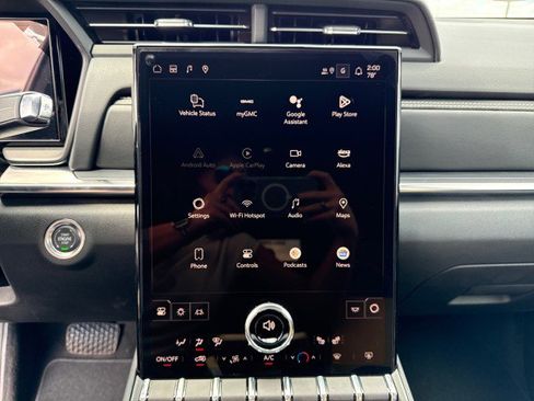 New 2025 GMC Terrain Elevation image 20