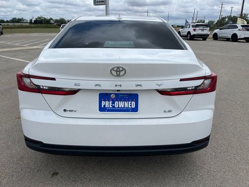 Used 2025 Toyota Camry LE FWD image 4
