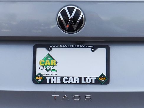 Used 2022 Volkswagen Taos SE w/ Panoramic Sunroof Package image 21