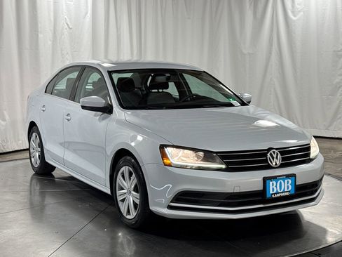 Used 2017 Volkswagen Jetta S w/ Jetta S Cold Weather Package FWD image 14