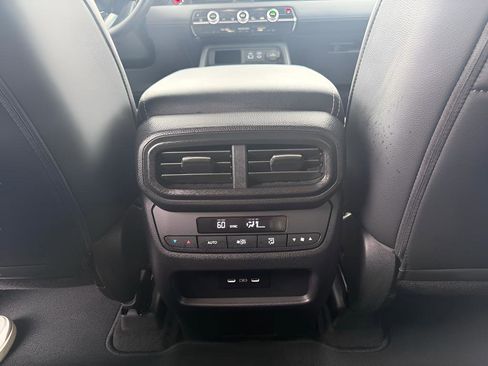 Certified 2025 Honda Pilot EX-L image 30