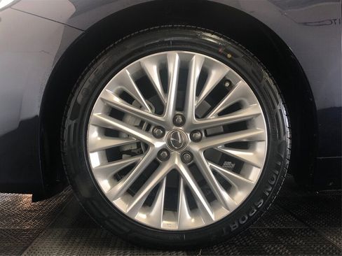 Used 2017 Lexus ES 350 w/ Luxury Package image 19