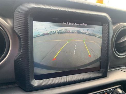 Used 2022 Jeep Wrangler Unlimited Sport w/ Sun And Sound Package AWD/4WD image 14