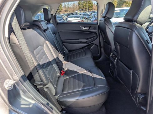 Used 2022 Ford Edge SEL w/ Convenience Package image 13