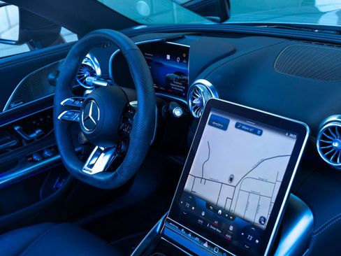 Used 2022 Mercedes-Benz SL 55 AMG 4MATIC image 23