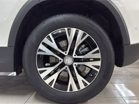 Used 2025 Mercedes-Benz GLA 250 4MATIC image 18