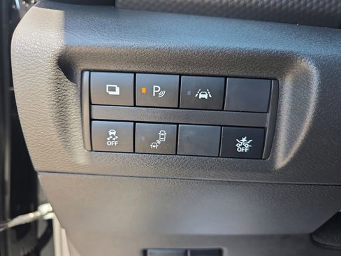 Used 2025 Nissan Kicks Play S FWD image 32