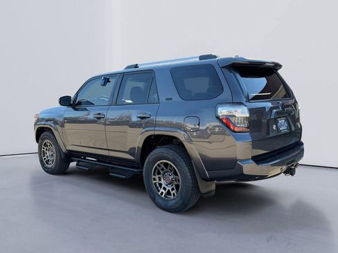 Used 2020 Toyota 4Runner SR5 image 5