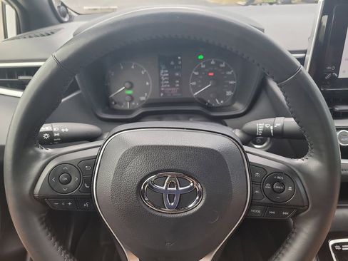 Used 2024 Toyota Corolla SE w/ Convenience Package FWD image 25