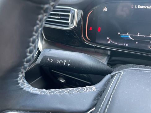 Used 2022 Jeep Grand Wagoneer Series II image 21