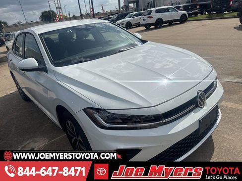 Used 2025 Volkswagen Jetta S image 6