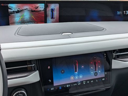 New 2026 Lincoln Navigator L Black Label AWD/4WD image 24