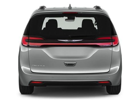 Used 2024 Chrysler Pacifica Limited image 6