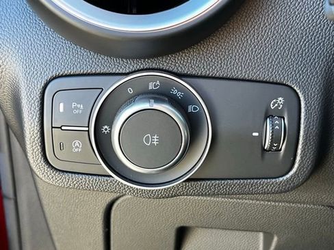 Used 2023 Alfa Romeo Stelvio Sprint image 25