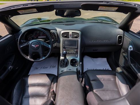 Used 2005 Chevrolet Corvette Convertible w/ Preferred Equipment Group RWD image 19