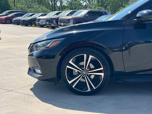 Used 2023 Nissan Sentra SR w/ SR Premium Package image 8
