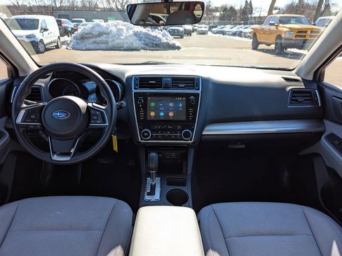 Used 2019 Subaru Outback 2.5i Premium image 2