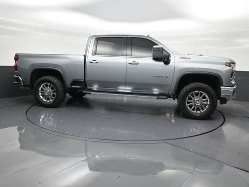 Used 2024 Chevrolet Silverado 2500 LTZ w/ LTZ Premium Package AWD/4WD image 7