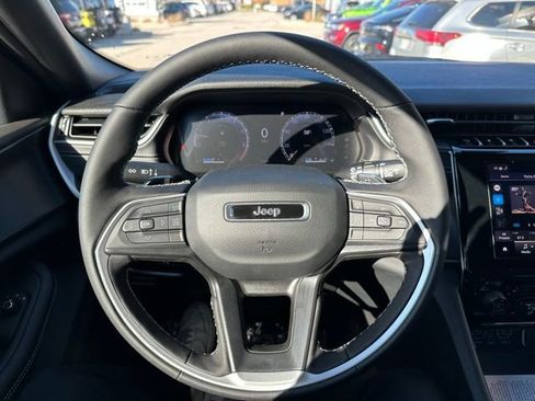 New 2025 Jeep Grand Cherokee L Laredo image 34