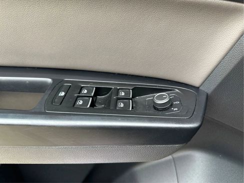 Used 2021 Volkswagen Atlas S image 29