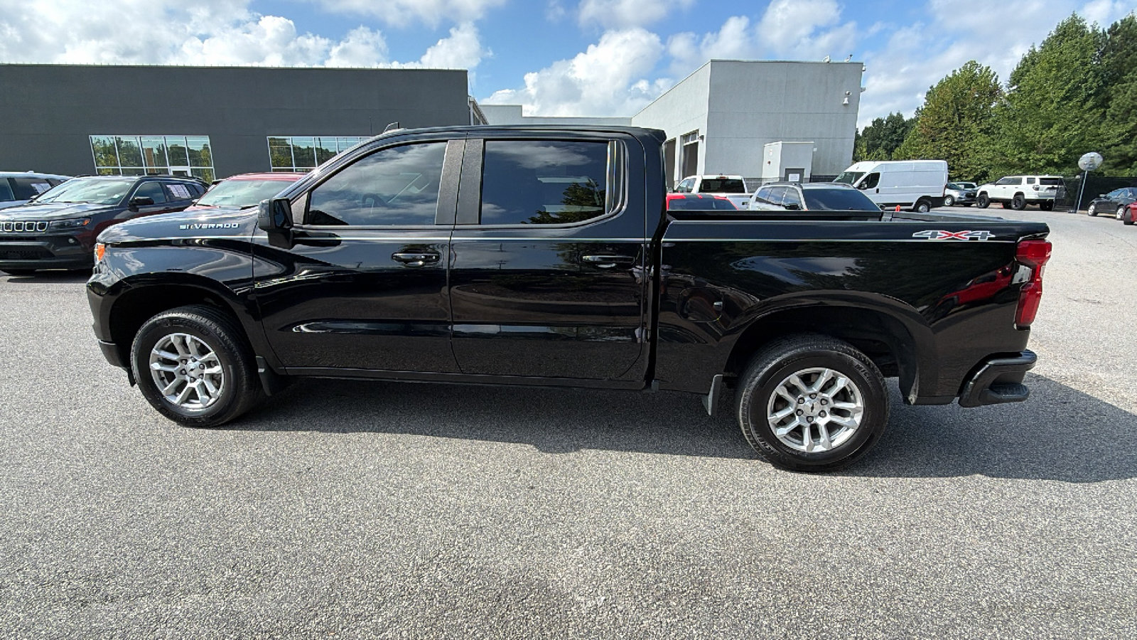 Used 2022 Chevrolet Silverado 1500 RST w/ Protection Package AWD/4WD image 11