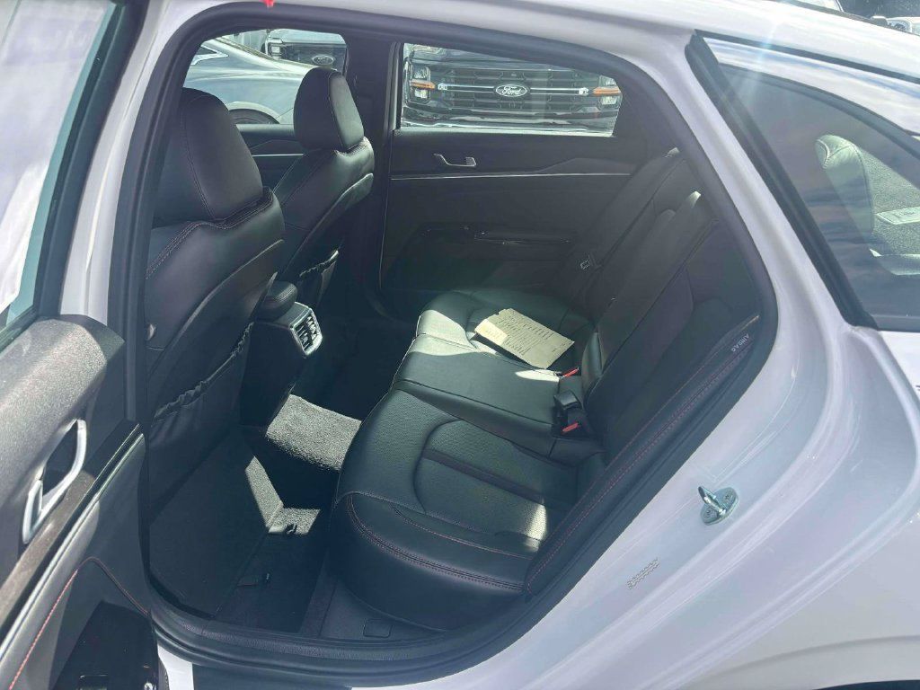Used 2023 Kia K5 GT FWD image 9