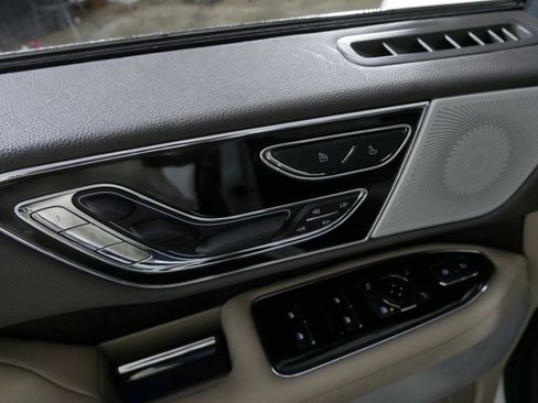 Used 2023 Lincoln Navigator Reserve image 13