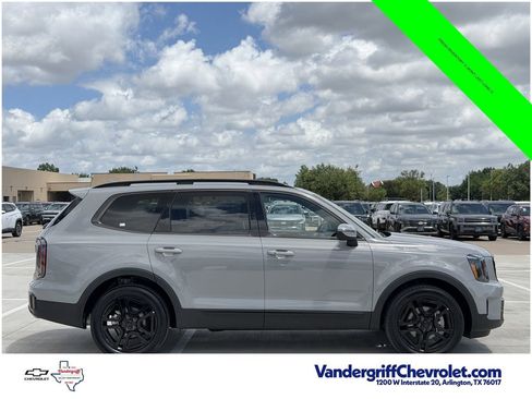 Used 2025 Kia Telluride EX X-Line AWD/4WD image 3