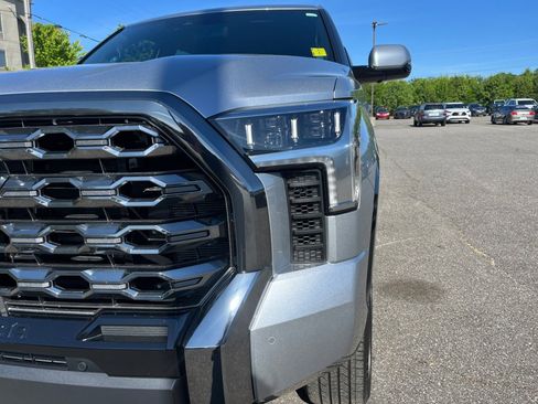 Used 2025 Toyota Tundra Platinum AWD/4WD image 28