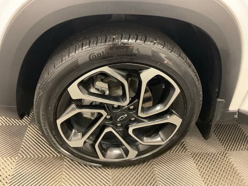 Used 2024 Chevrolet Trax RS w/ Driver Confidence Package FWD image 9