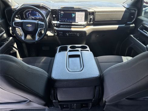 Used 2025 Chevrolet Silverado 2500 LT AWD/4WD image 13