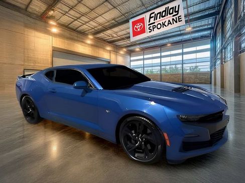 Used 2019 Chevrolet Camaro SS RWD image 2