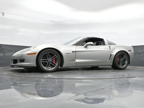 Used 2007 Chevrolet Corvette Z06 w/ Preferred Equipment Group RWD image 43