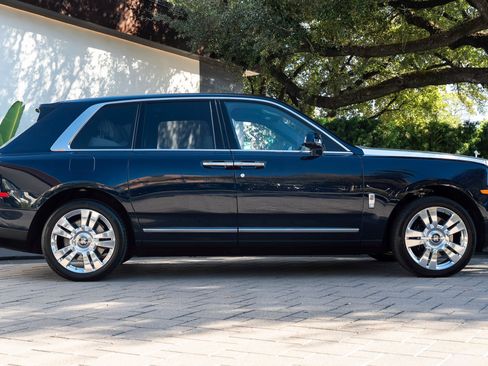 Certified 2022 Rolls-Royce Cullinan image 5