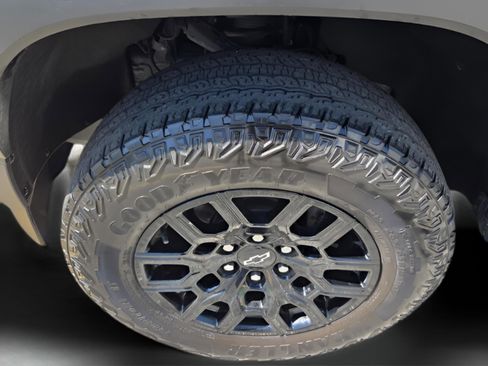 Used 2023 Chevrolet Colorado Trail Boss w/ Technology Package AWD/4WD image 29