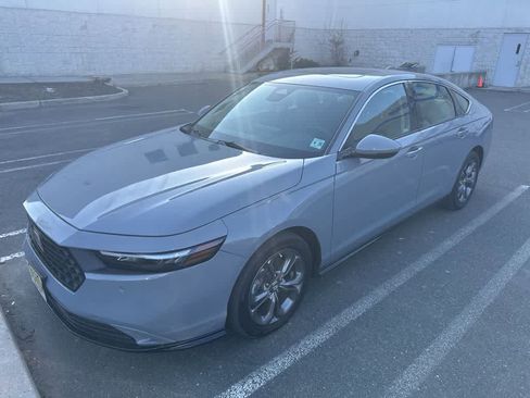 Used 2023 Honda Accord EX-L image 1