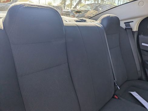 Used 2010 Dodge Charger SE RWD image 7