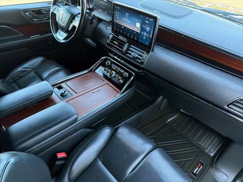 Used 2022 Lincoln Navigator L Reserve image 18