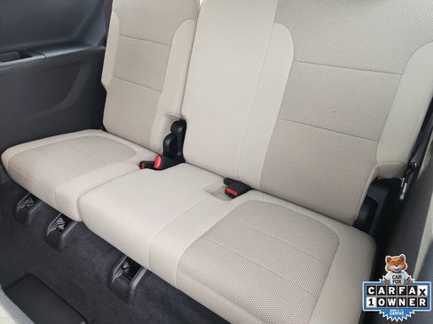 Used 2023 Chevrolet Traverse LS image 34