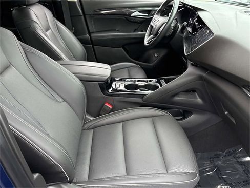 Used 2023 Buick Envision Essence image 7
