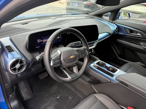 Used 2024 Chevrolet Equinox EV LT AWD/4WD image 25
