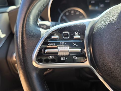 Used 2020 Mercedes-Benz C 300 Sedan image 32