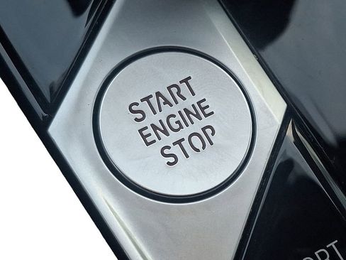 Certified 2022 BMW X5 xDrive40i w/ M Sport Package image 25