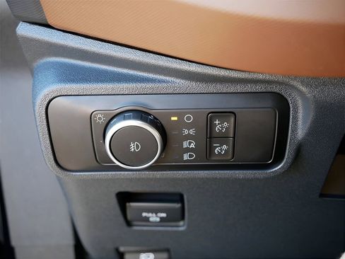 Used 2024 Ford Bronco Outer Banks image 17