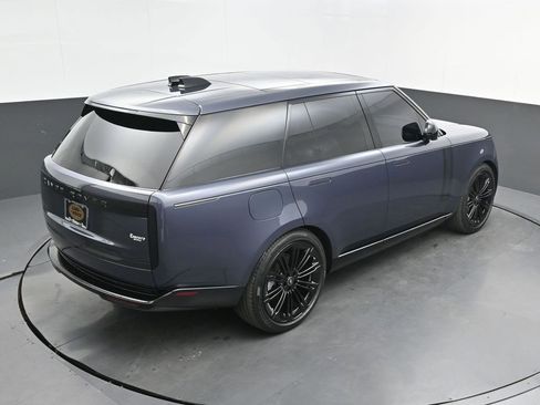 Used 2025 Land Rover Range Rover SE AWD/4WD image 36